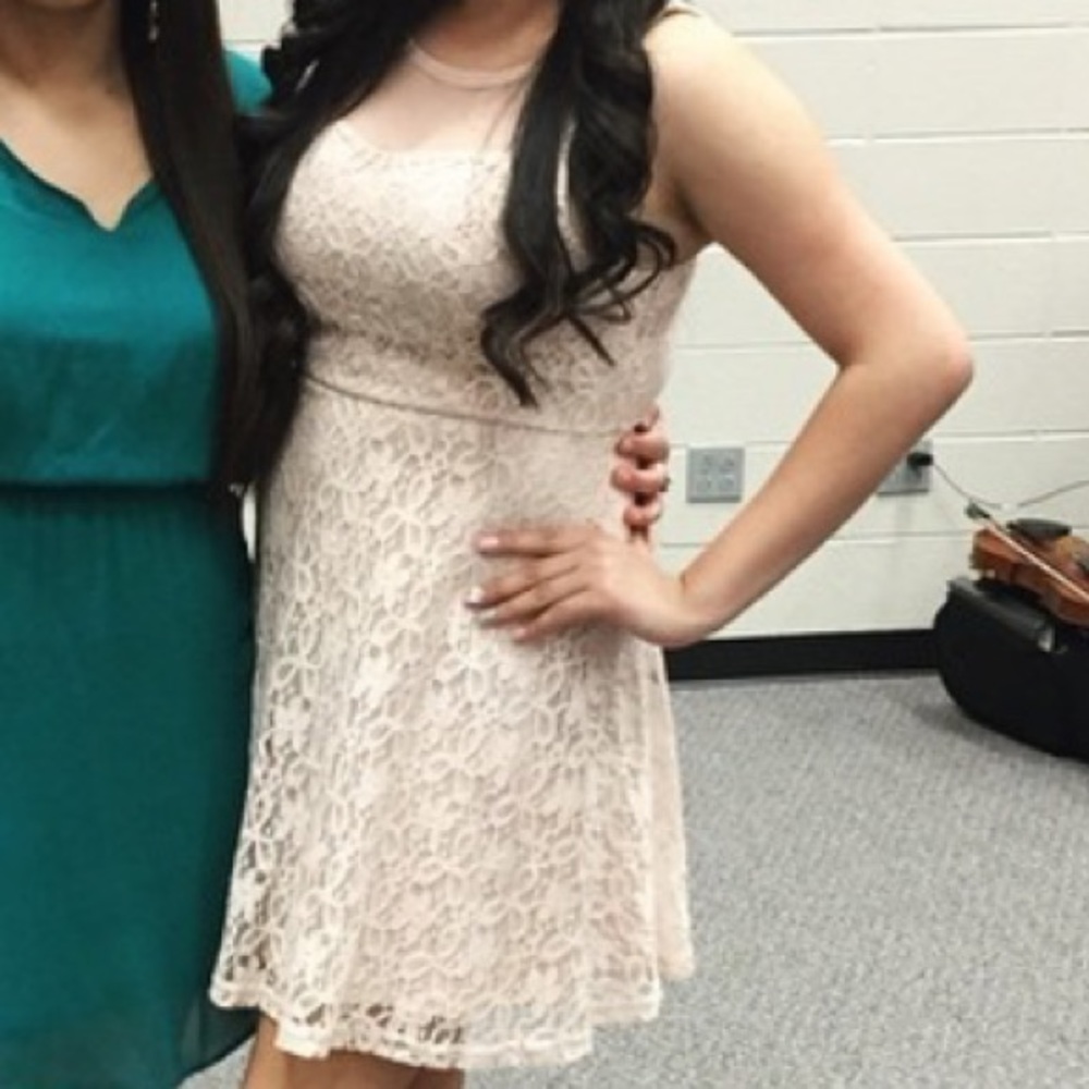 Lace pink dress